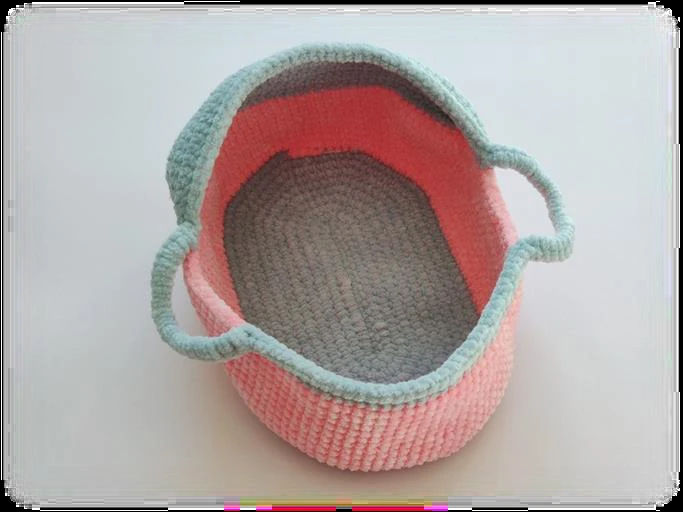 Baby in basket visual from source page 5