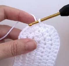 Baby Van Shoes visual from source page 4
