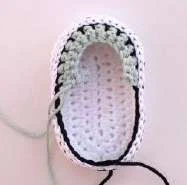 Baby Van Shoes visual from source page 7