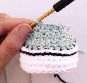 Baby Van Shoes visual from source page 8