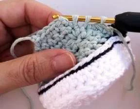 Baby Van Shoes visual from source page 9