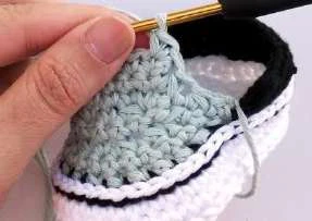 Baby Van Shoes visual from source page 9