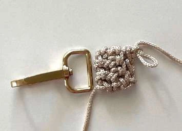 Bag Crossbody visual from source page 13