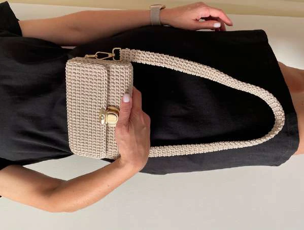 Bag Crossbody visual from source page 14