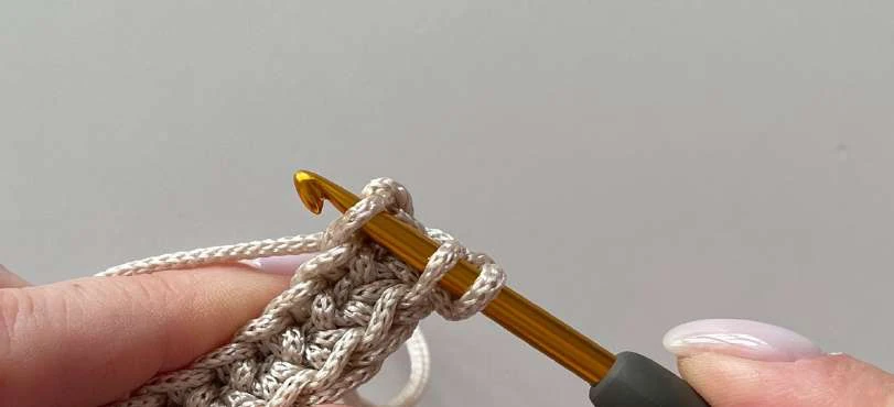 Bag Crossbody visual from source page 7