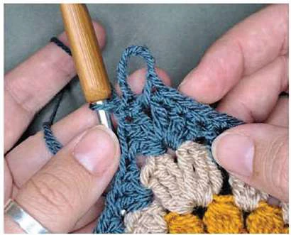 Boho granny square bag visual from source page 10