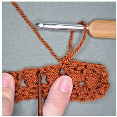 Boho granny square bag visual from source page 13