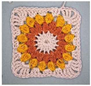 Boho granny square bag visual from source page 6