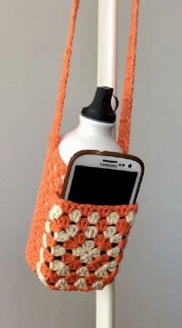Bottle holder with phone pocket visual from source page 3