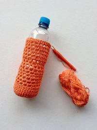 Bottle holder with phone pocket visual from source page 9