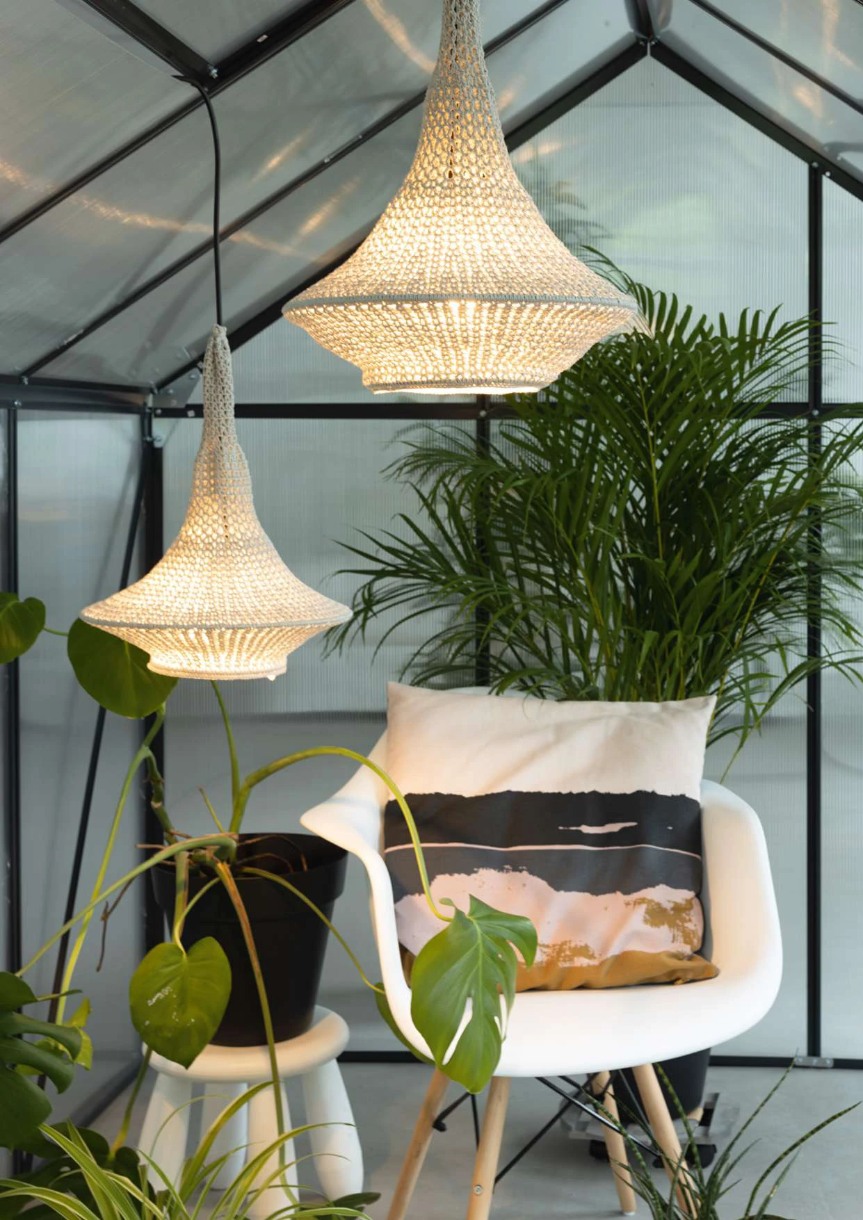 Chandelier lamp visual from source page 2