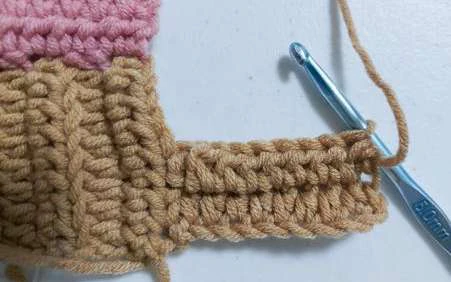 Colorblock Cardigan visual from source page 25