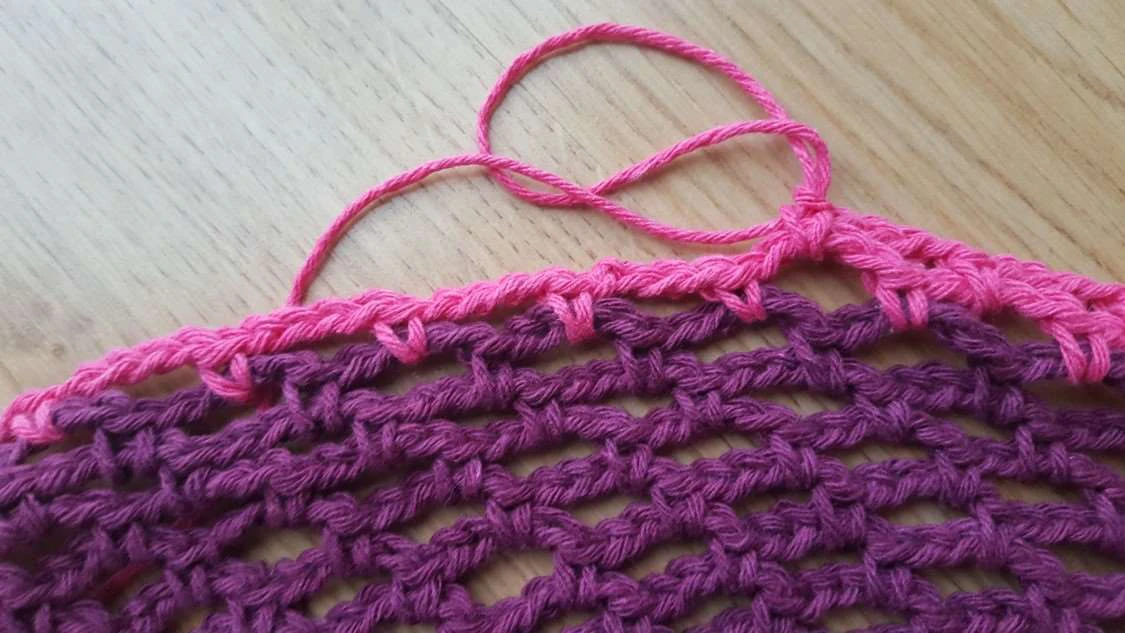Crochet market bag visual from source page 10