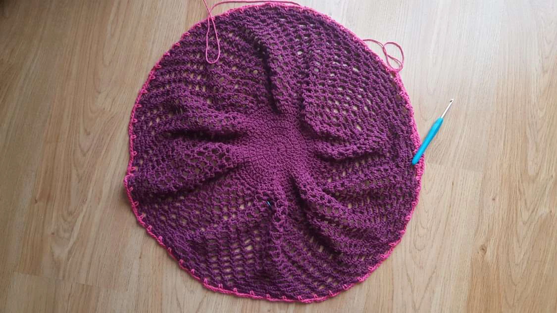 Crochet market bag visual from source page 11