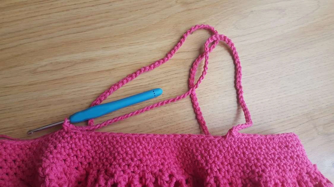 Crochet market bag visual from source page 14