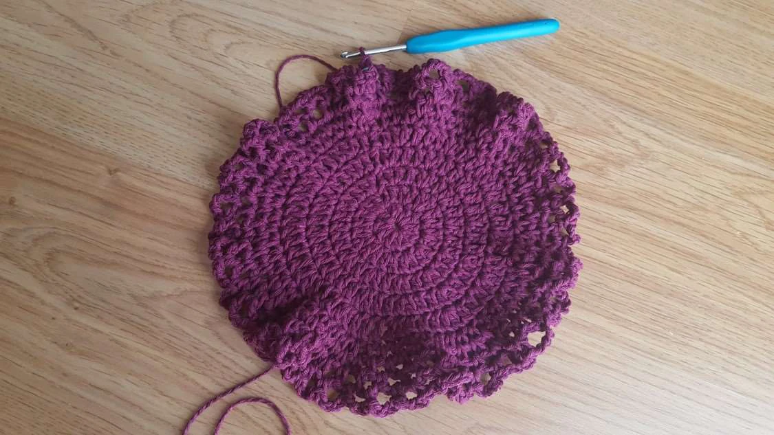 Crochet market bag visual from source page 9