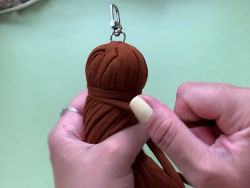DIY Round bag with t shirt yarn visual from source page 9