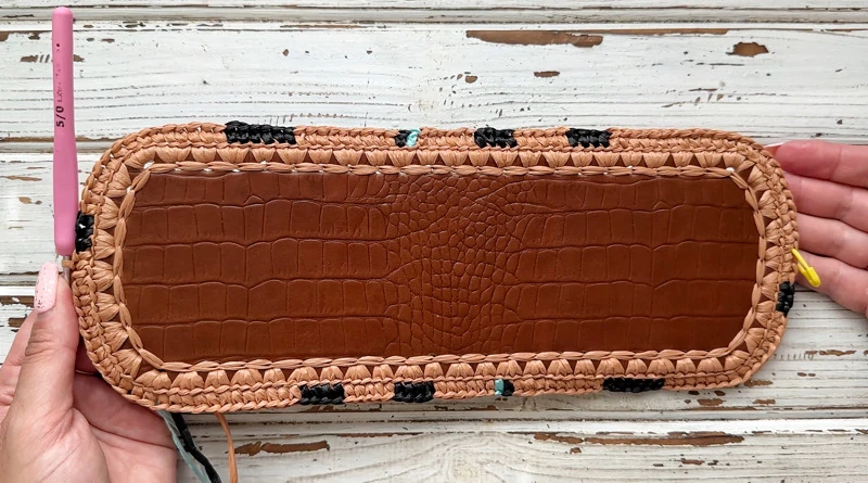 DIYLeopardtote visual from source page 8