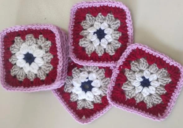 Granny Square Purse Pattern Bag visual from source page 6