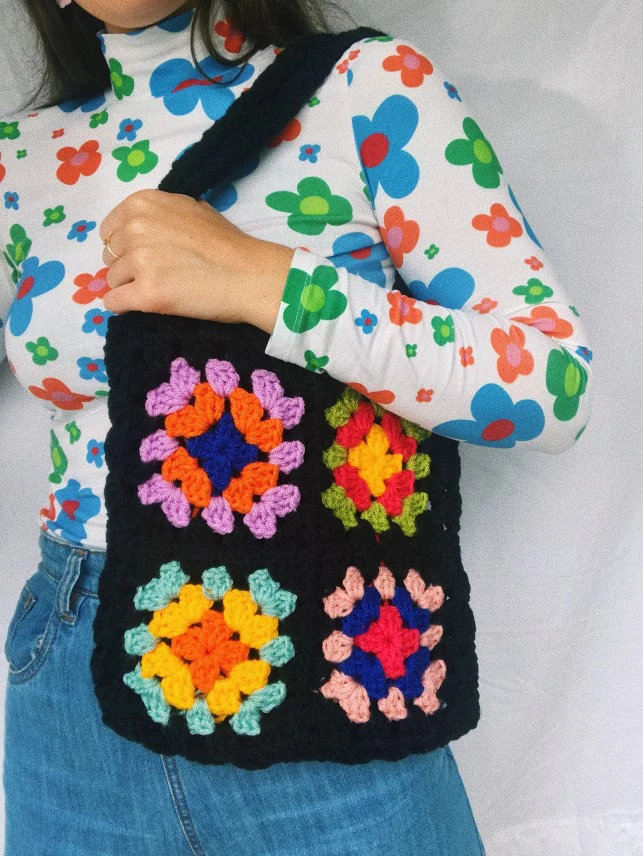 Granny Square Tote Bag visual from source page 1