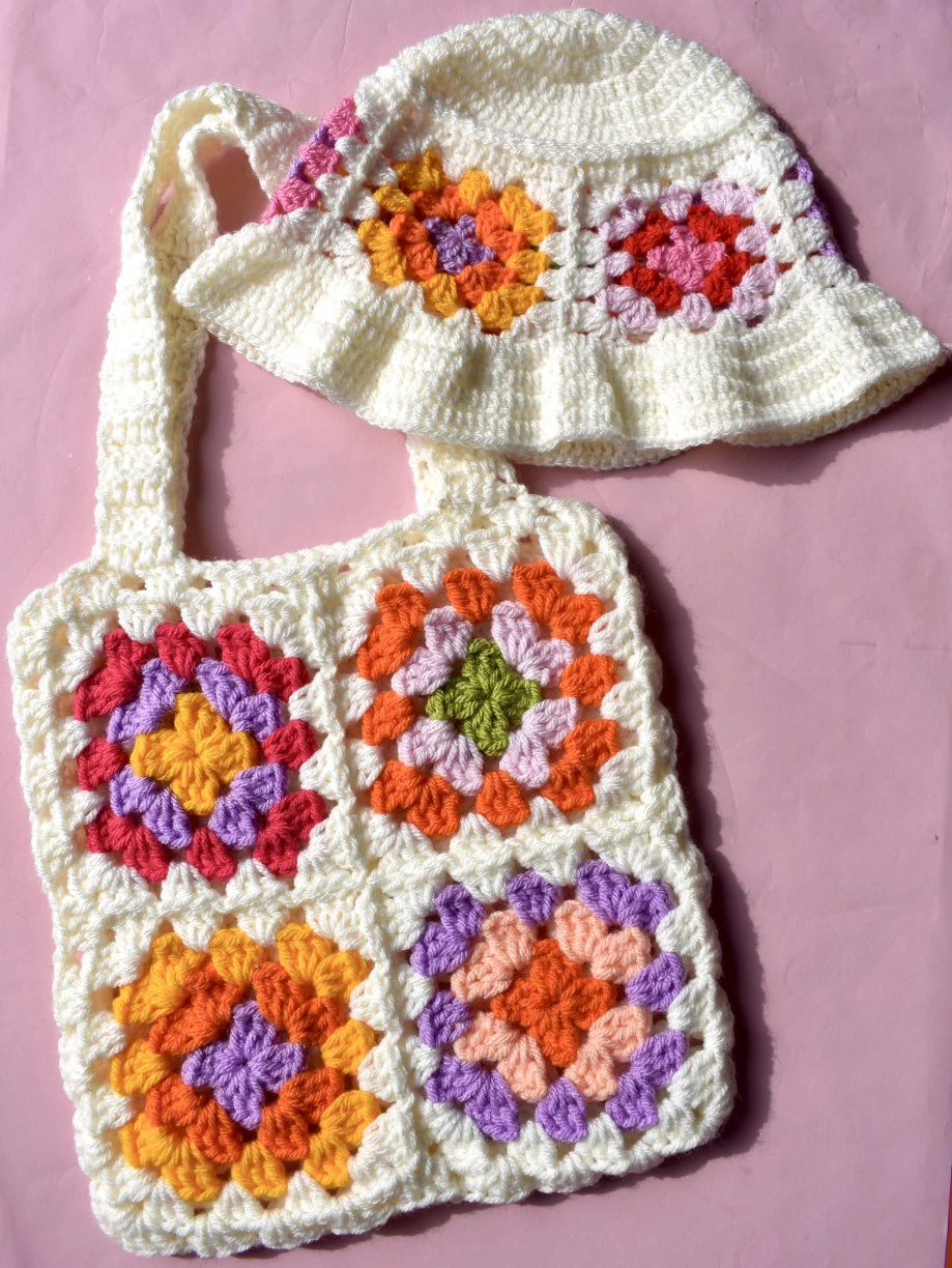 Granny Square Tote Bag visual from source page 1