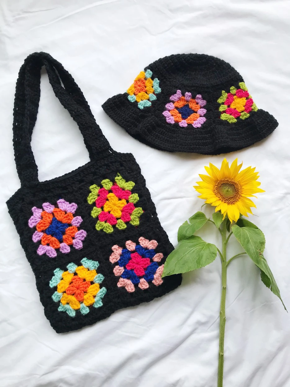 Granny Square Tote Bag visual from source page 1