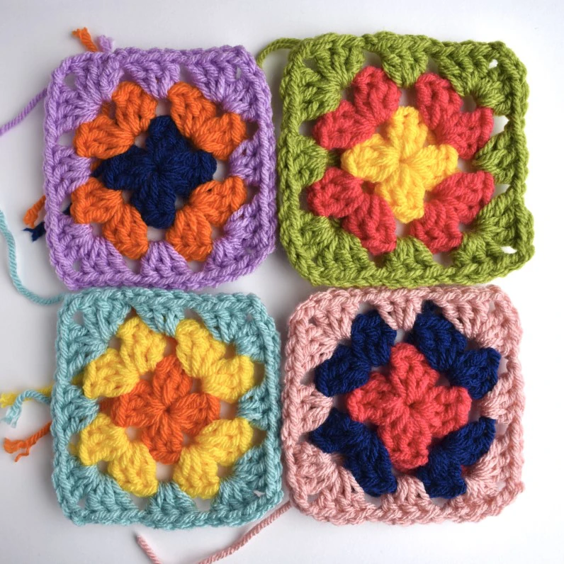 Granny Square Tote Bag visual from source page 3