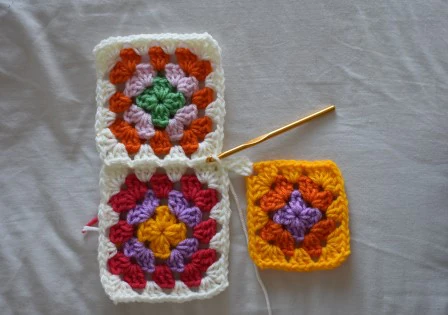 Granny Square Tote Bag visual from source page 3