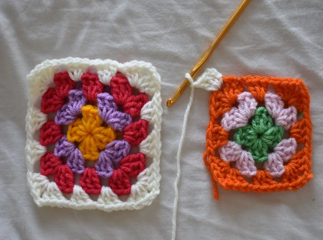 Granny Square Tote Bag visual from source page 3