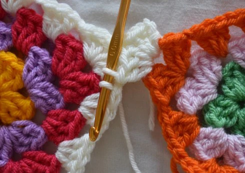 Granny Square Tote Bag visual from source page 3