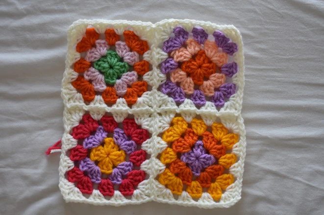 Granny Square Tote Bag visual from source page 4