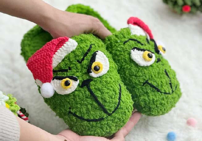 Grinch Slippers visual from source page 1