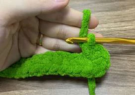 Grinch Slippers visual from source page 2