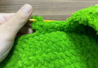 Grinch Slippers visual from source page 4