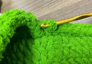 Grinch Slippers visual from source page 4