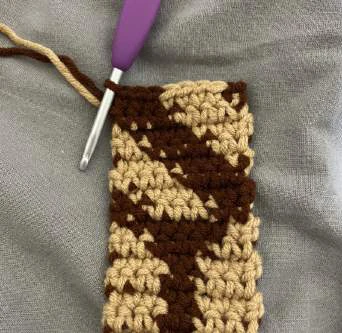 Heart shoulder bag visual from source page 15