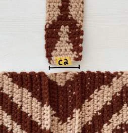 Heart shoulder bag visual from source page 19