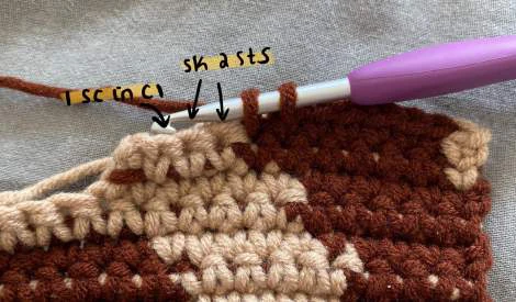 Heart shoulder bag visual from source page 8