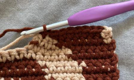Heart shoulder bag visual from source page 8