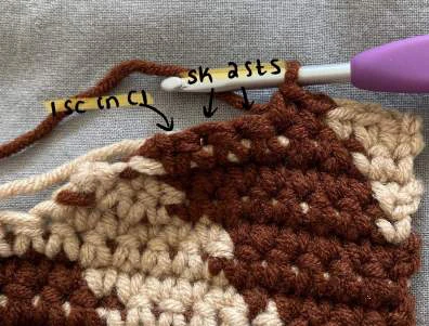 Heart shoulder bag visual from source page 9