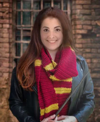Hogwarts House Scarf visual from source page 3