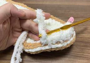 Reindeer Slippers visual from source page 3