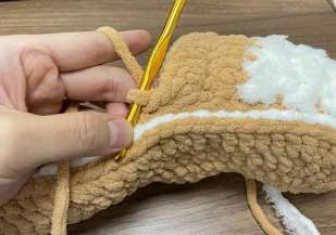 Reindeer Slippers visual from source page 4