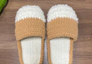 Reindeer Slippers visual from source page 4