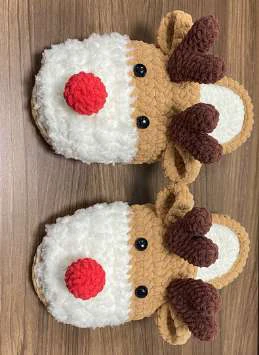 Reindeer Slippers visual from source page 6