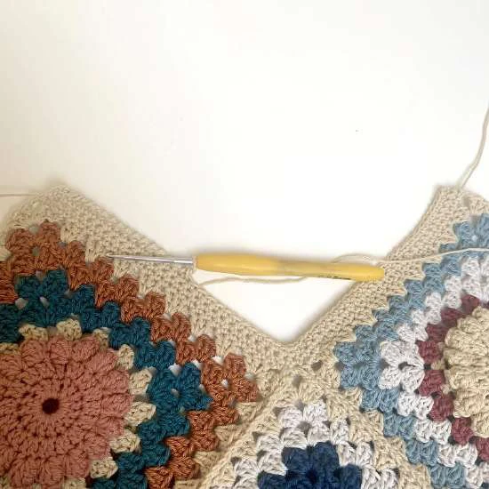 Shoulder bag granny visual from source page 6