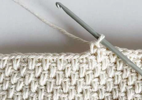 Spike Stitch Tote Bag visual from source page 4