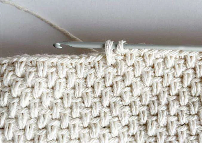 Spike Stitch Tote Bag visual from source page 4