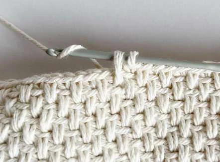 Spike Stitch Tote Bag visual from source page 4
