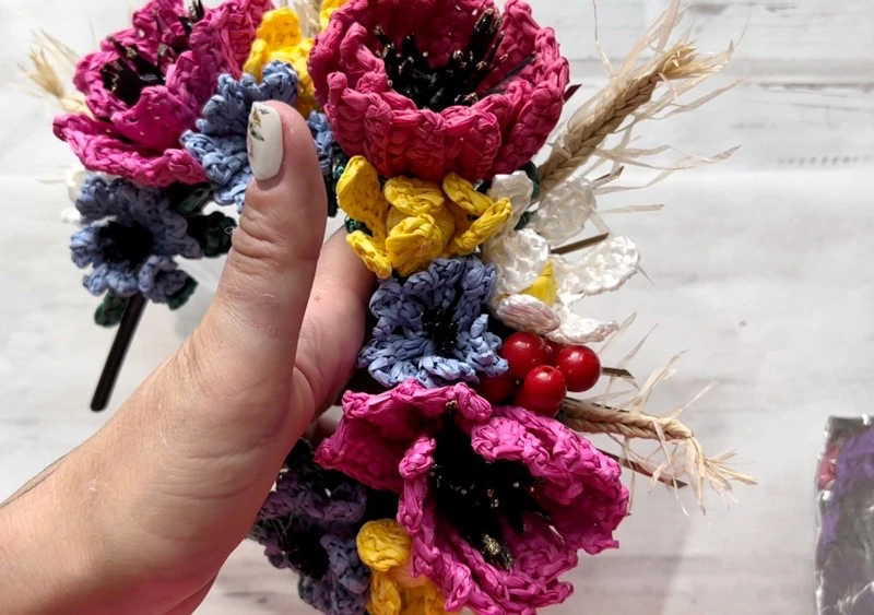 DIY Floral headband visual from source page 33